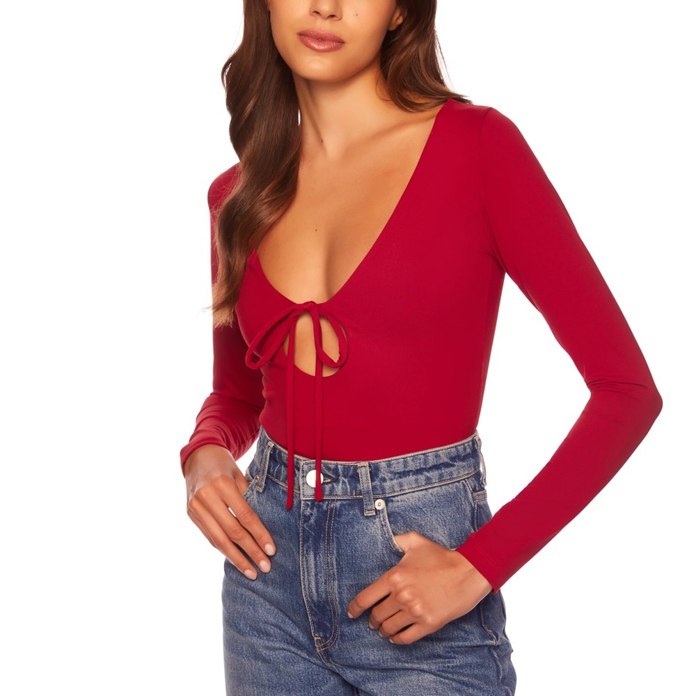 Susana Monaco tie circle top berries